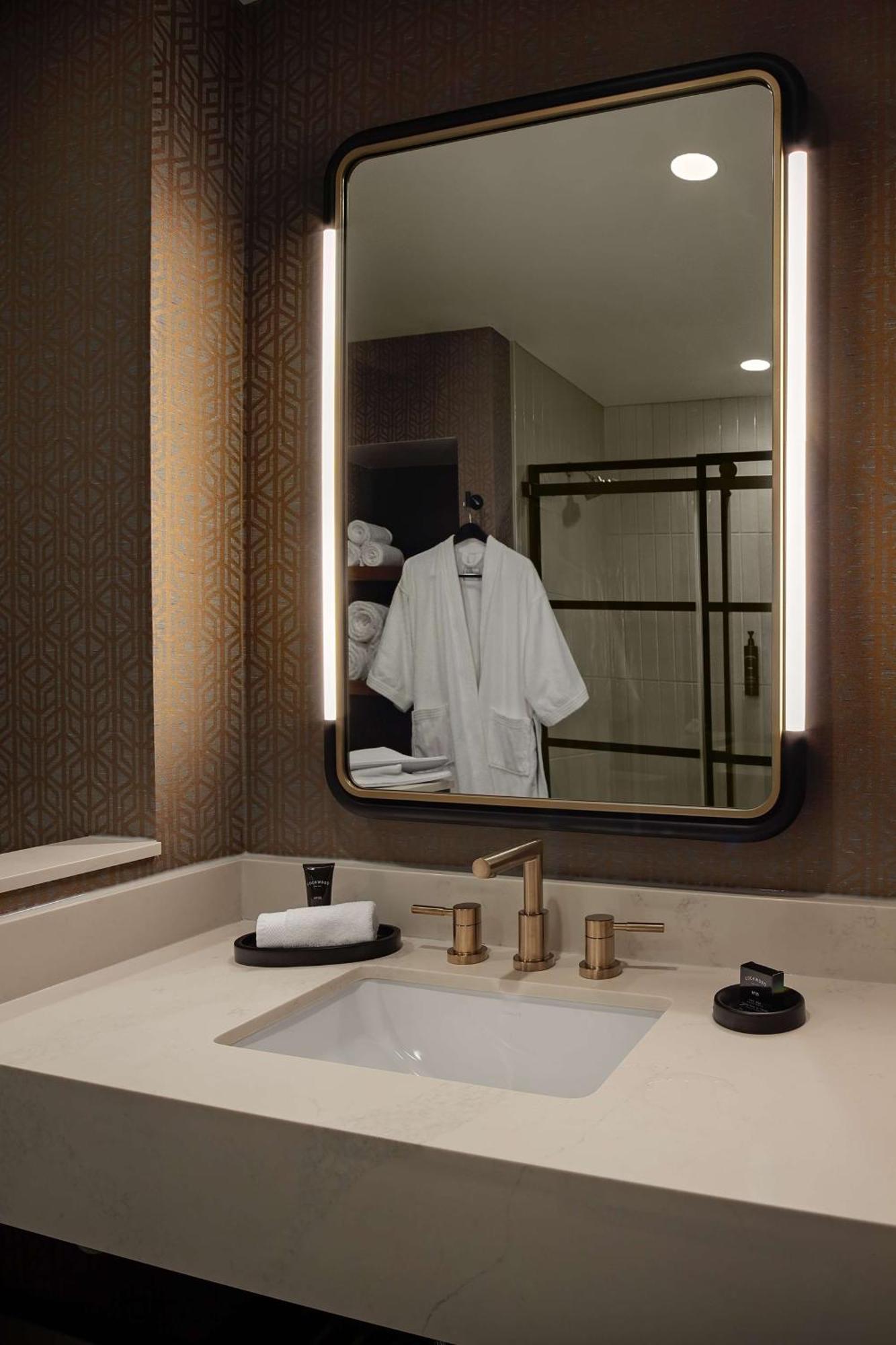 Hotel Nickel Plate Fishers, Tapestry Collection By Hilton ภายนอก รูปภาพ